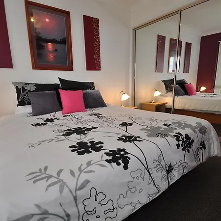 Beachfront Apartments Narooma Room photo