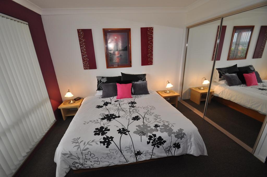 Beachfront Apartment Narooma